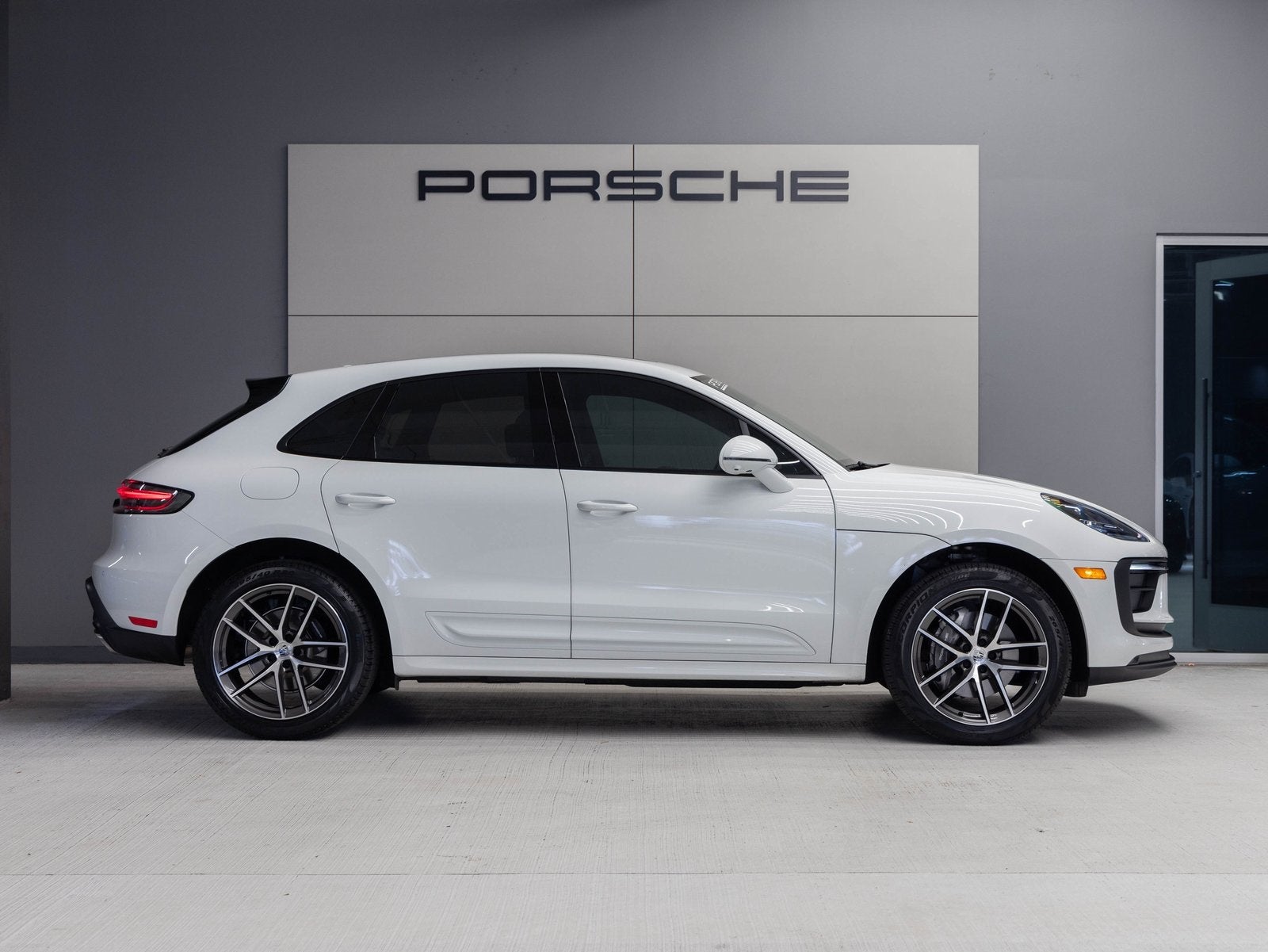 2025 Porsche Macan Macan