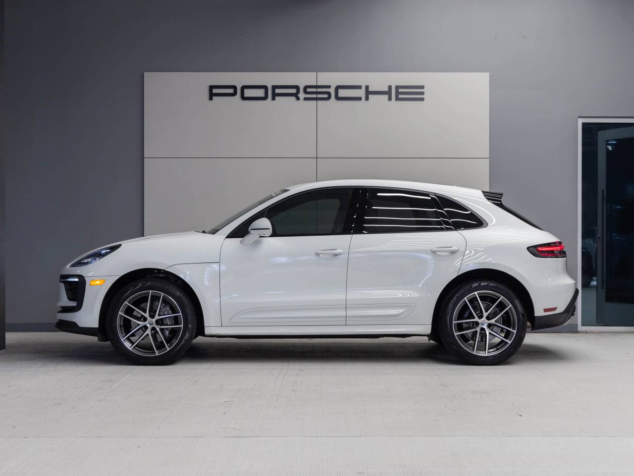 2025 Porsche Macan Macan