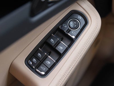 2025 Porsche Macan Macan