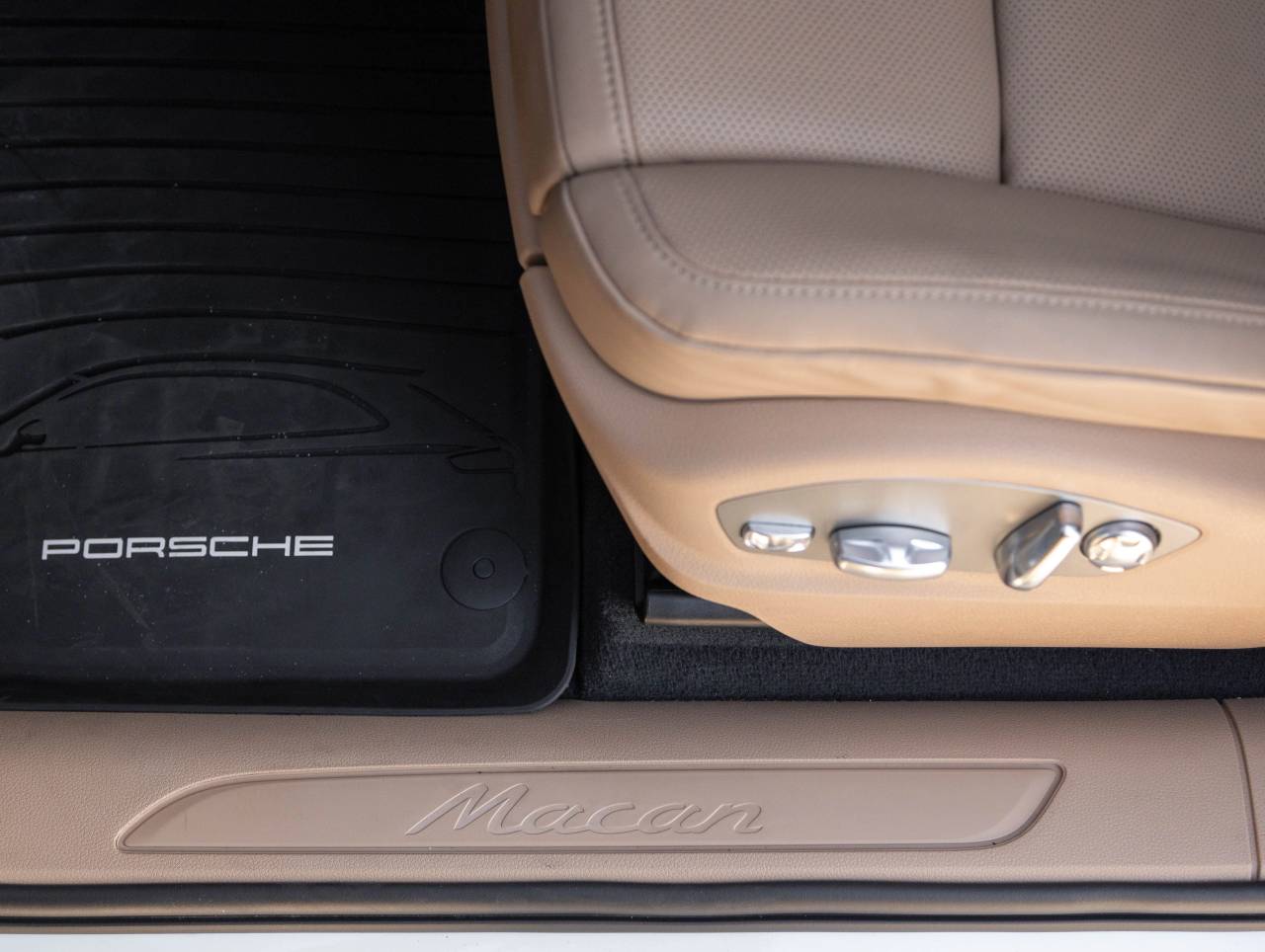 2025 Porsche Macan Macan