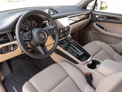 2025 Porsche Macan Macan