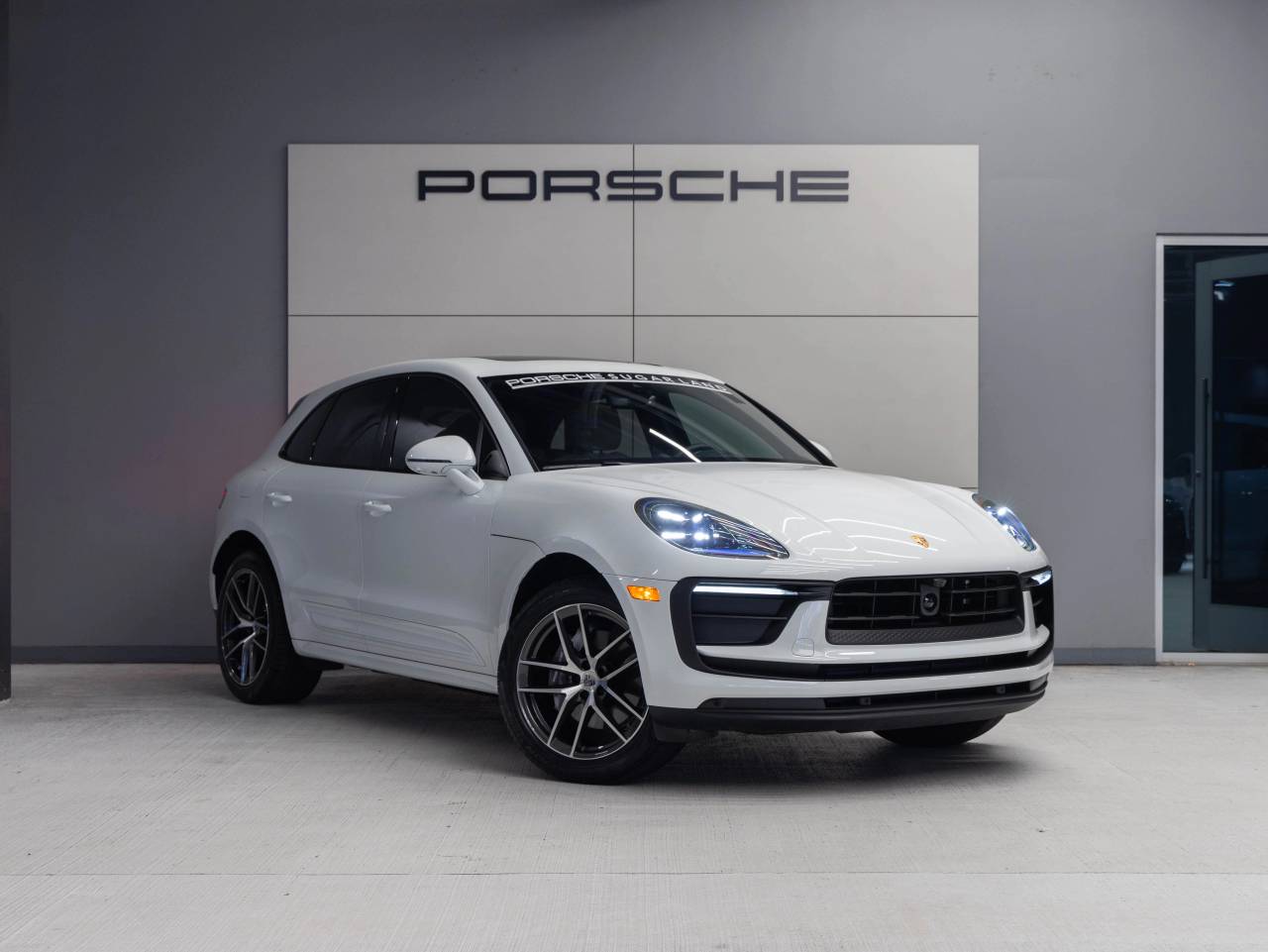 2025 Porsche Macan Macan