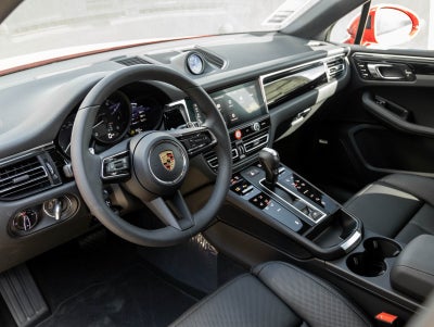 2025 Porsche Macan Macan