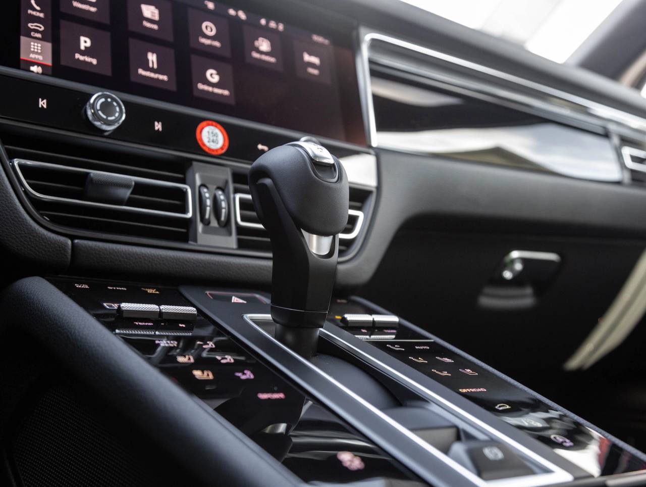 2025 Porsche Macan Macan