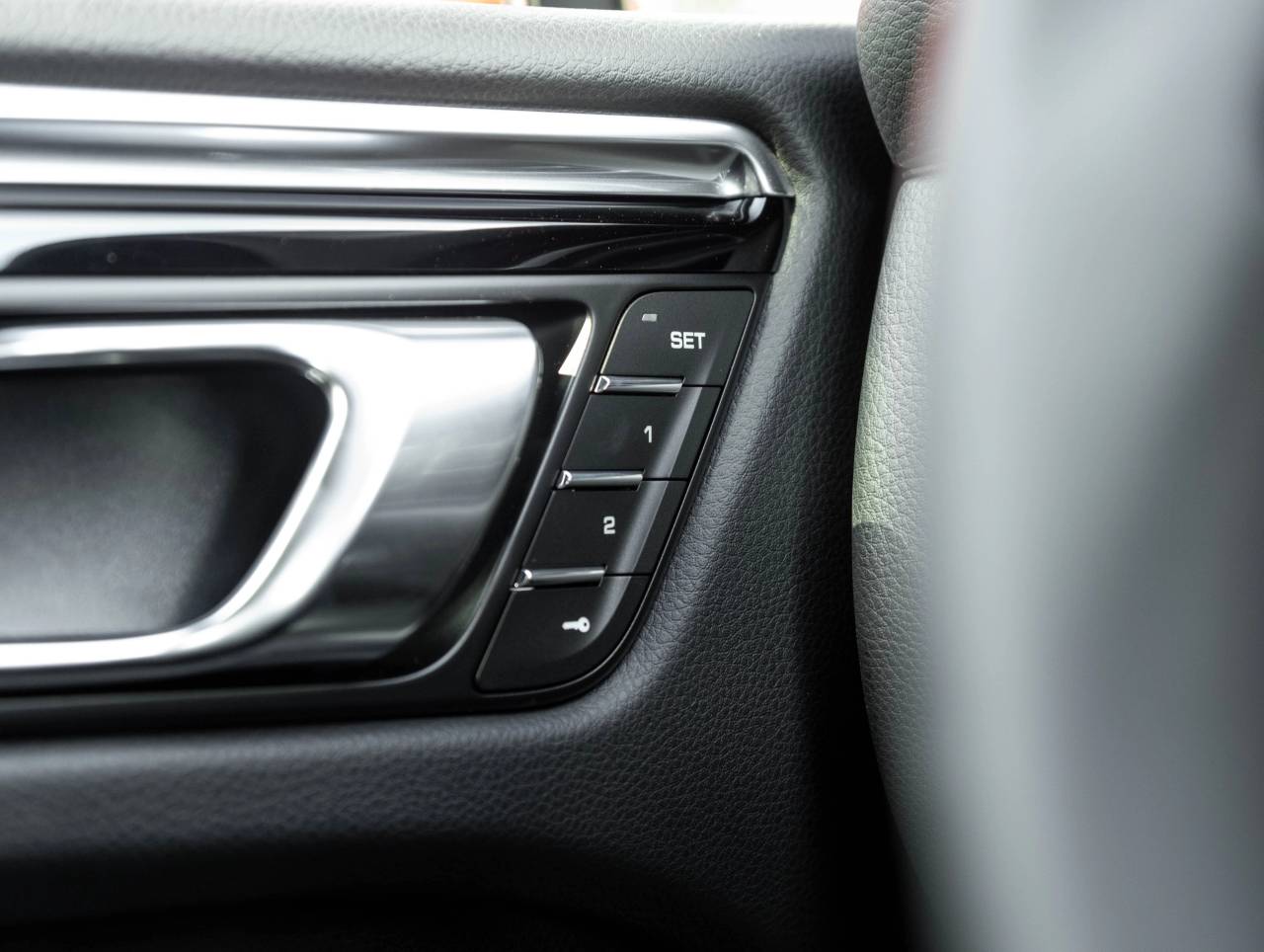 2025 Porsche Macan Macan