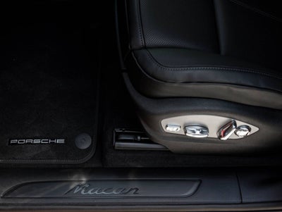 2025 Porsche Macan Macan