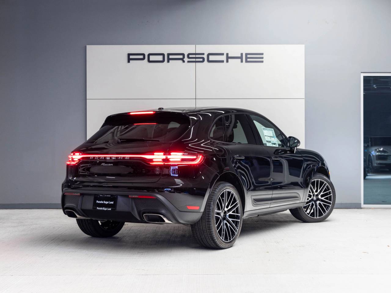 2026 Porsche Macan Macan
