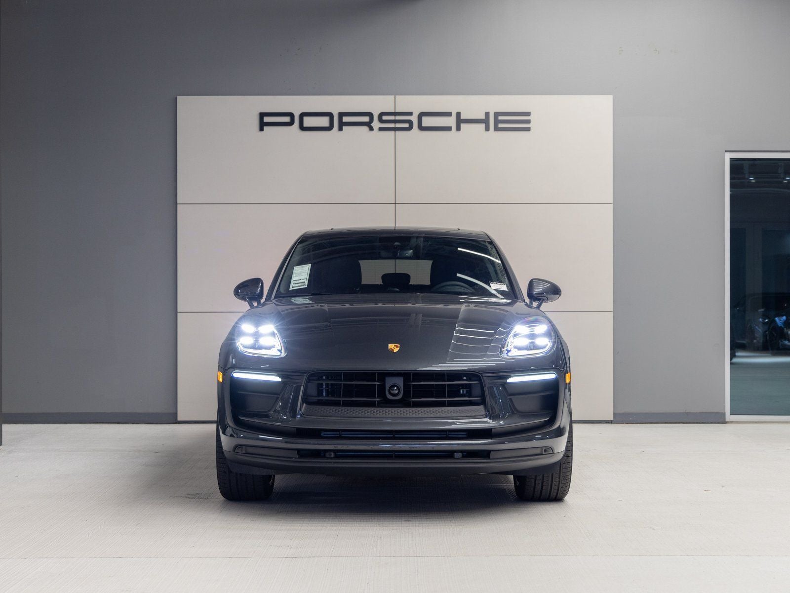 2026 Porsche Macan Macan