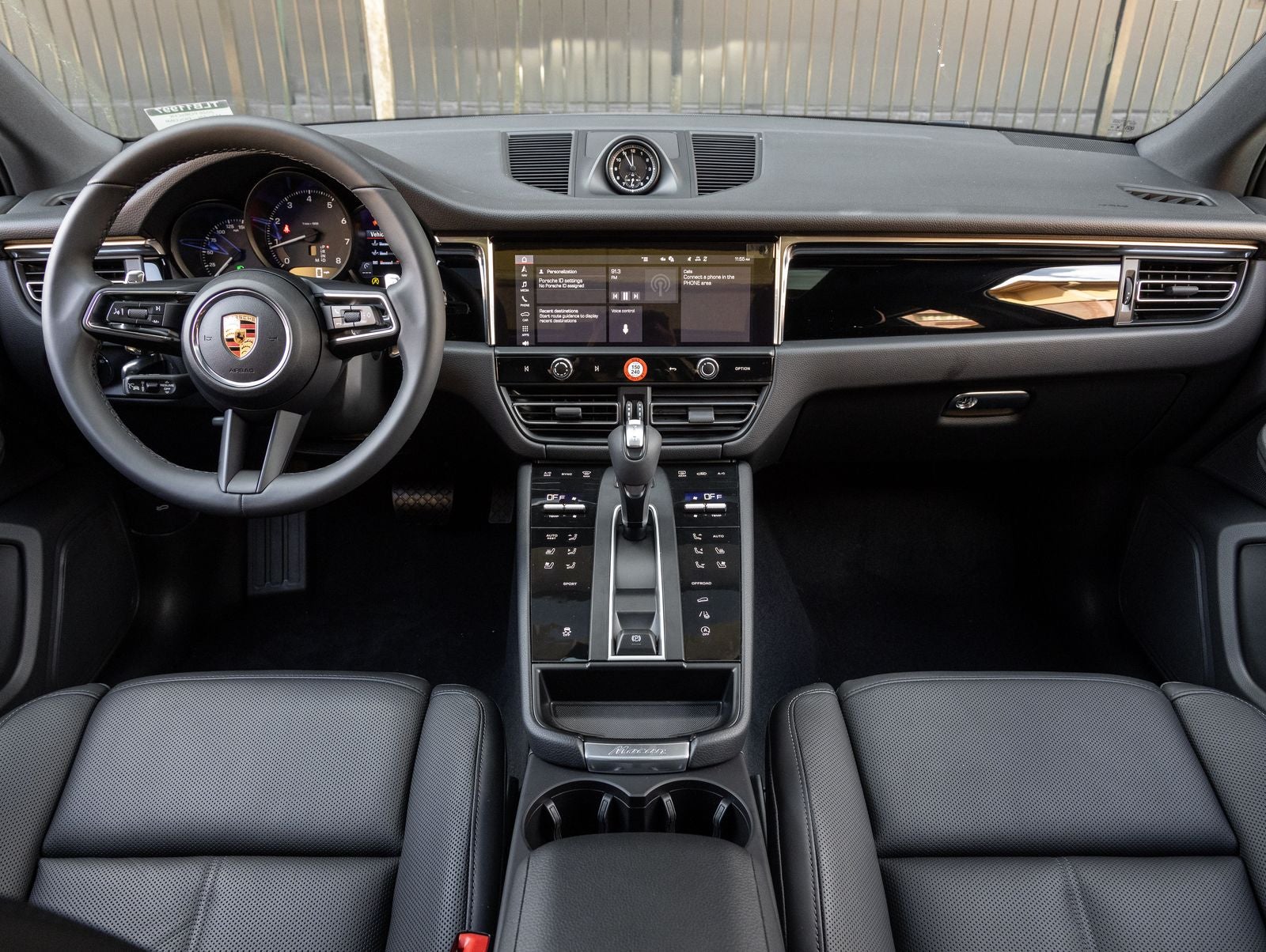 2026 Porsche Macan AWD