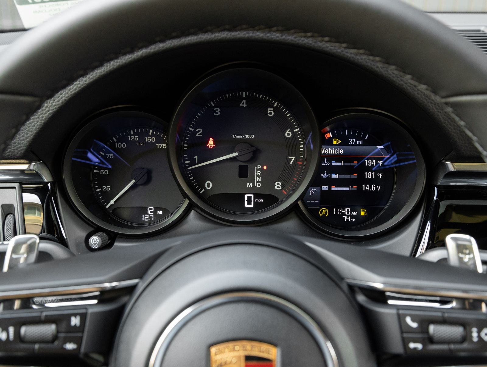 2026 Porsche Macan AWD