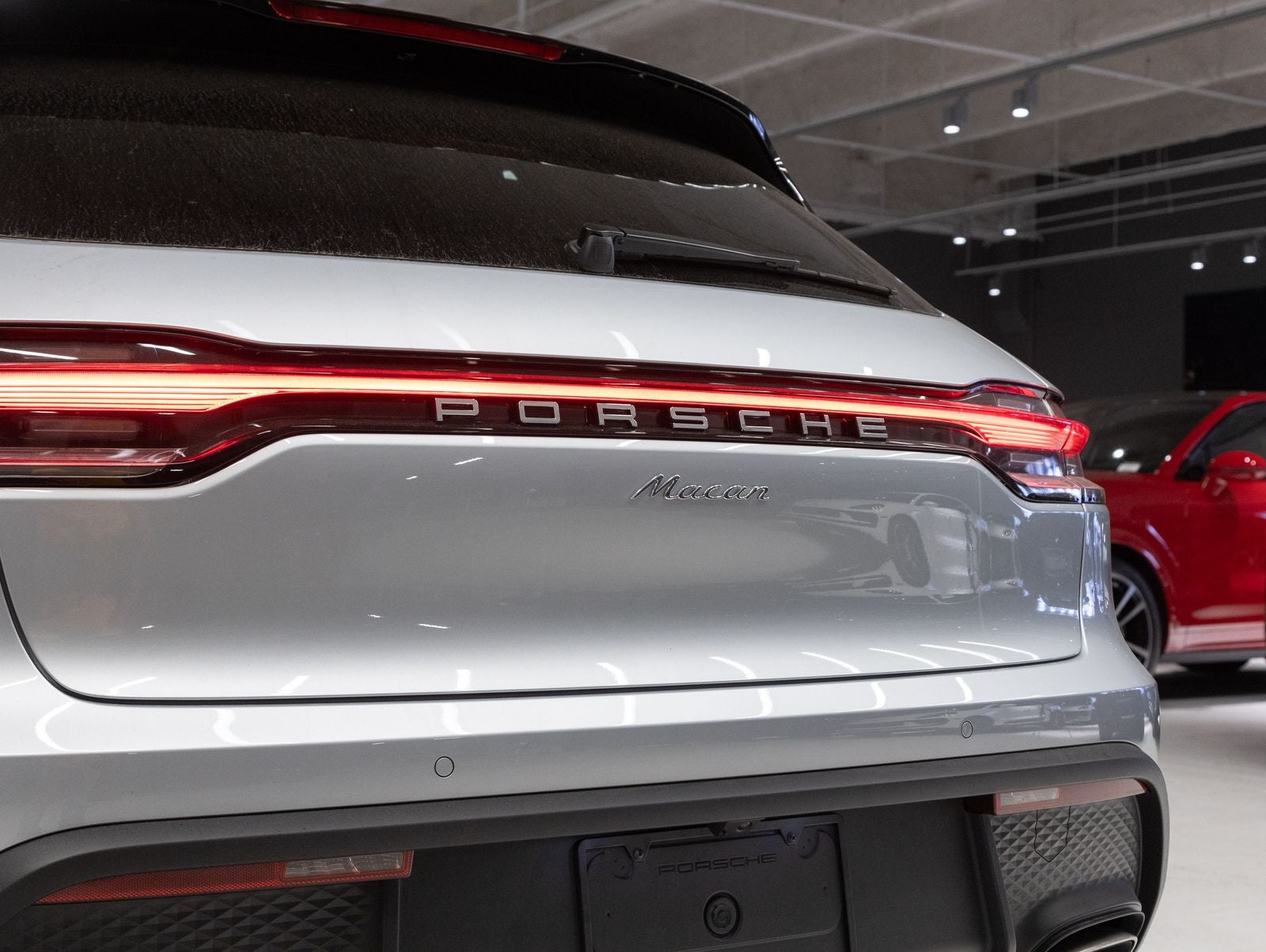 2026 Porsche Macan AWD