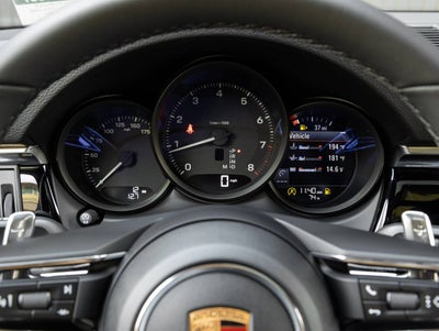 2026 Porsche Macan AWD