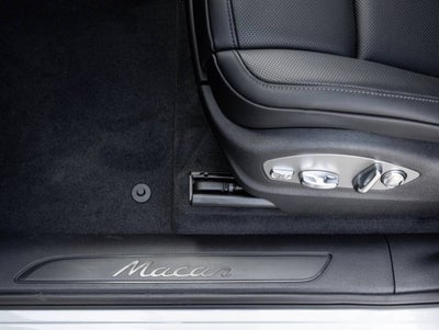 2026 Porsche Macan AWD