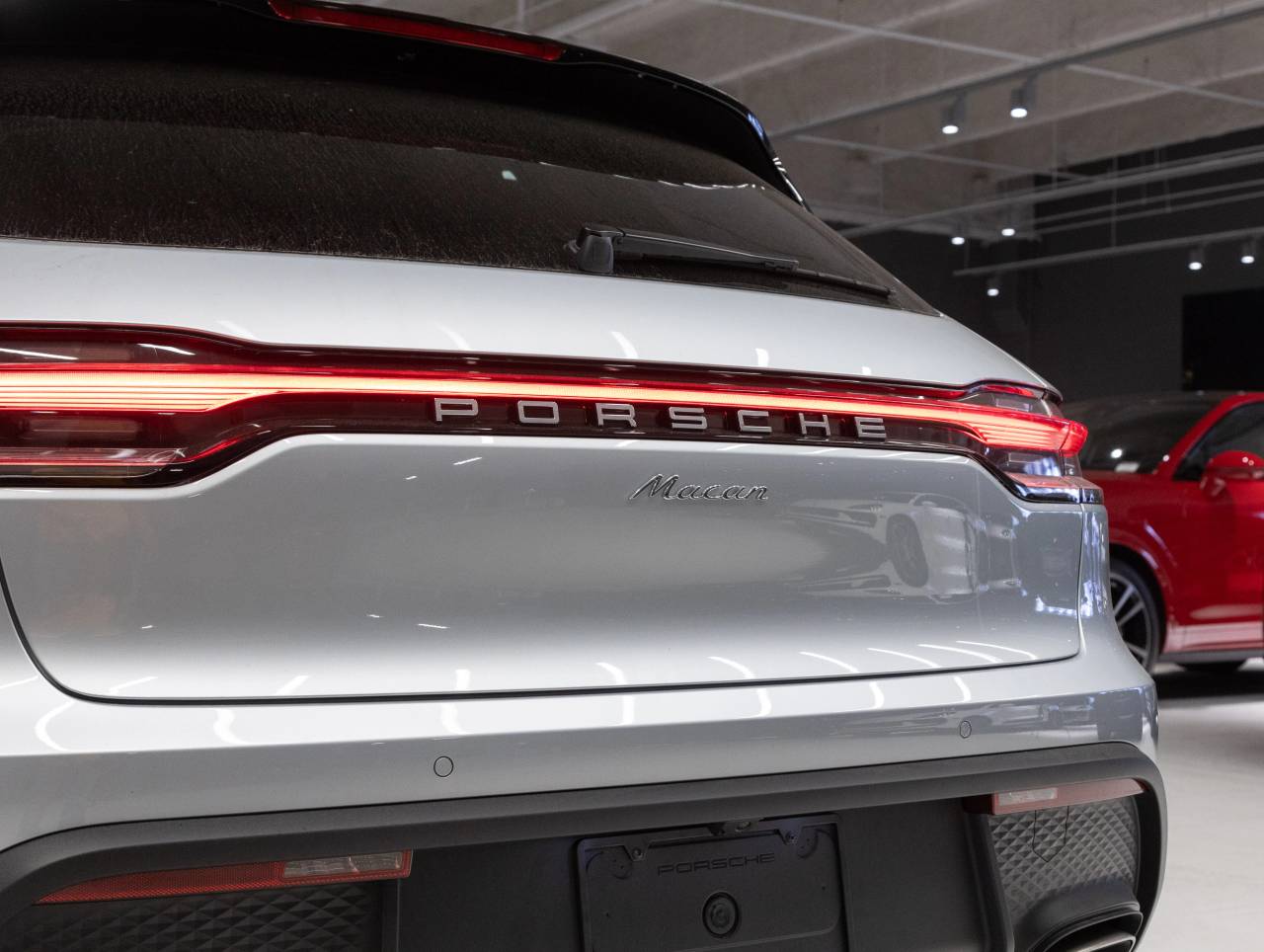 2026 Porsche Macan AWD