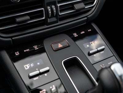 2025 Porsche Macan Macan