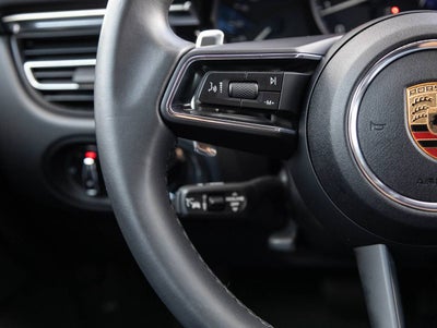 2025 Porsche Macan Macan