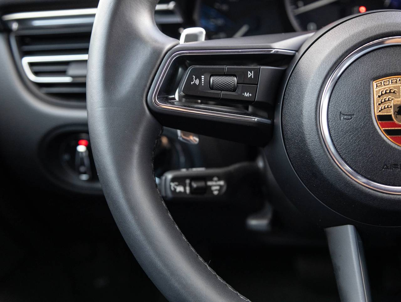 2025 Porsche Macan Macan