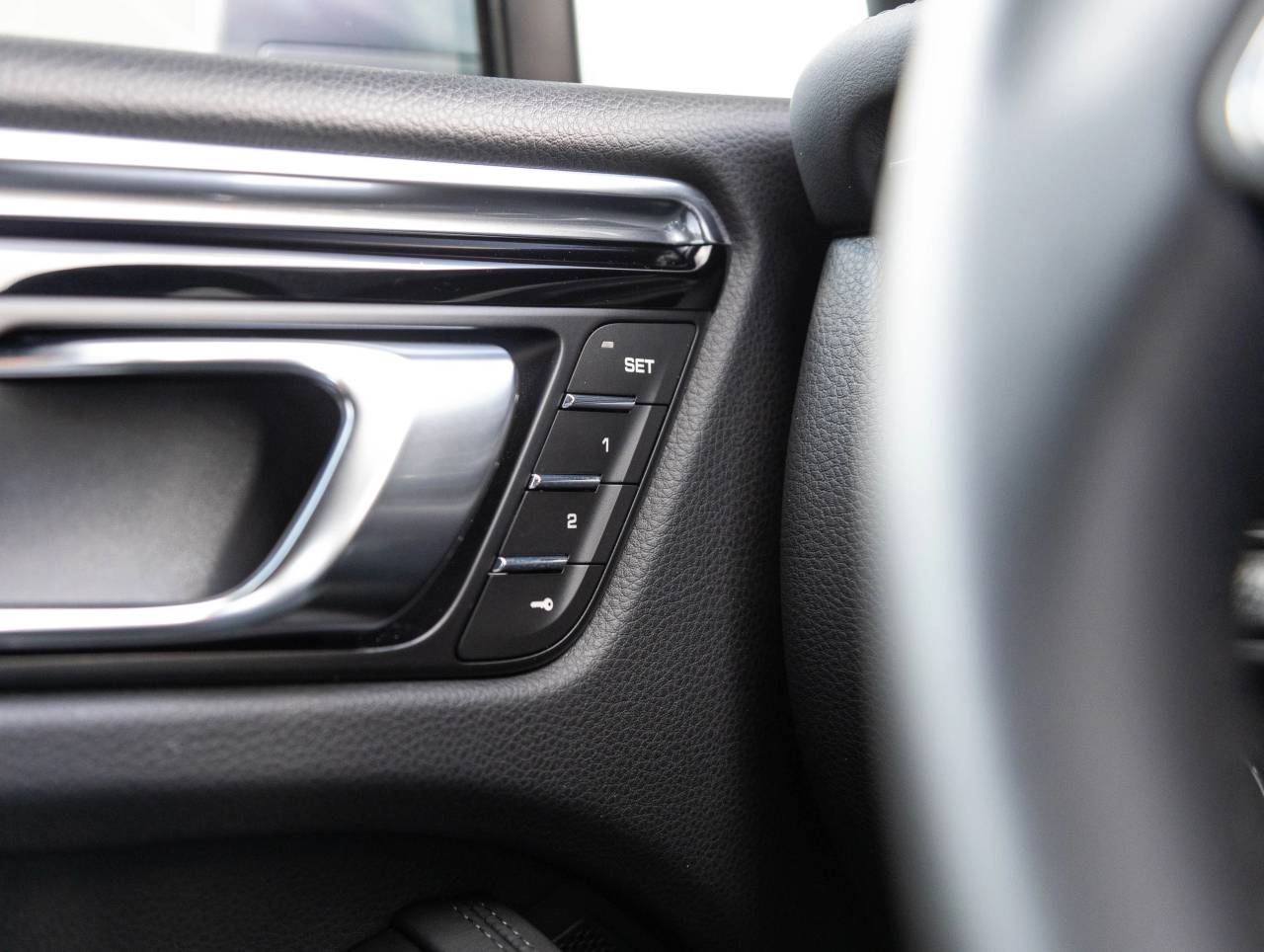 2025 Porsche Macan Macan