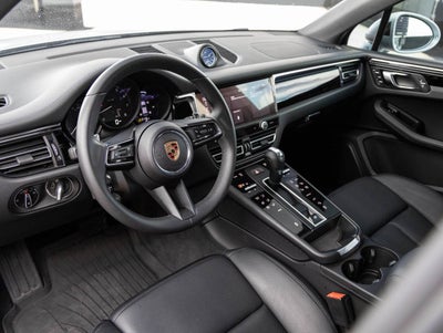2025 Porsche Macan Macan