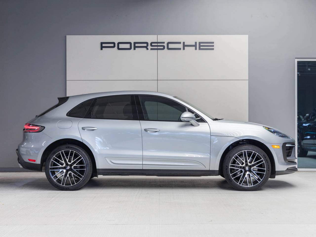 2025 Porsche Macan Macan