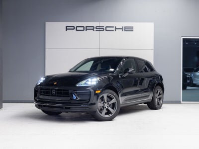 2026 Porsche Macan AWD