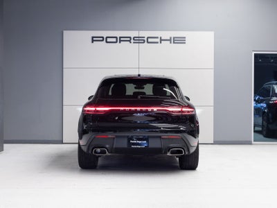 2026 Porsche Macan AWD