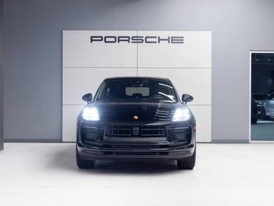 2026 Porsche Macan AWD