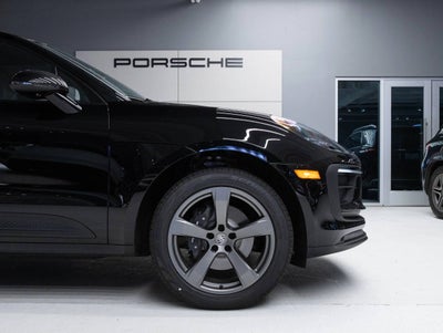 2026 Porsche Macan AWD