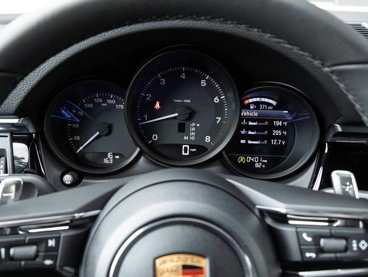 2026 Porsche Macan AWD