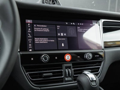 2026 Porsche Macan AWD