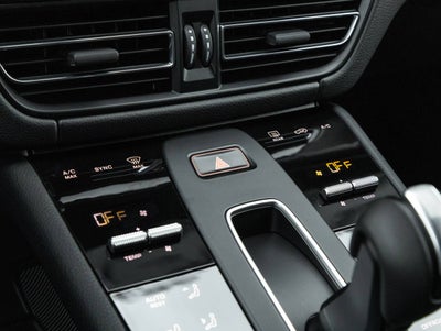 2026 Porsche Macan AWD