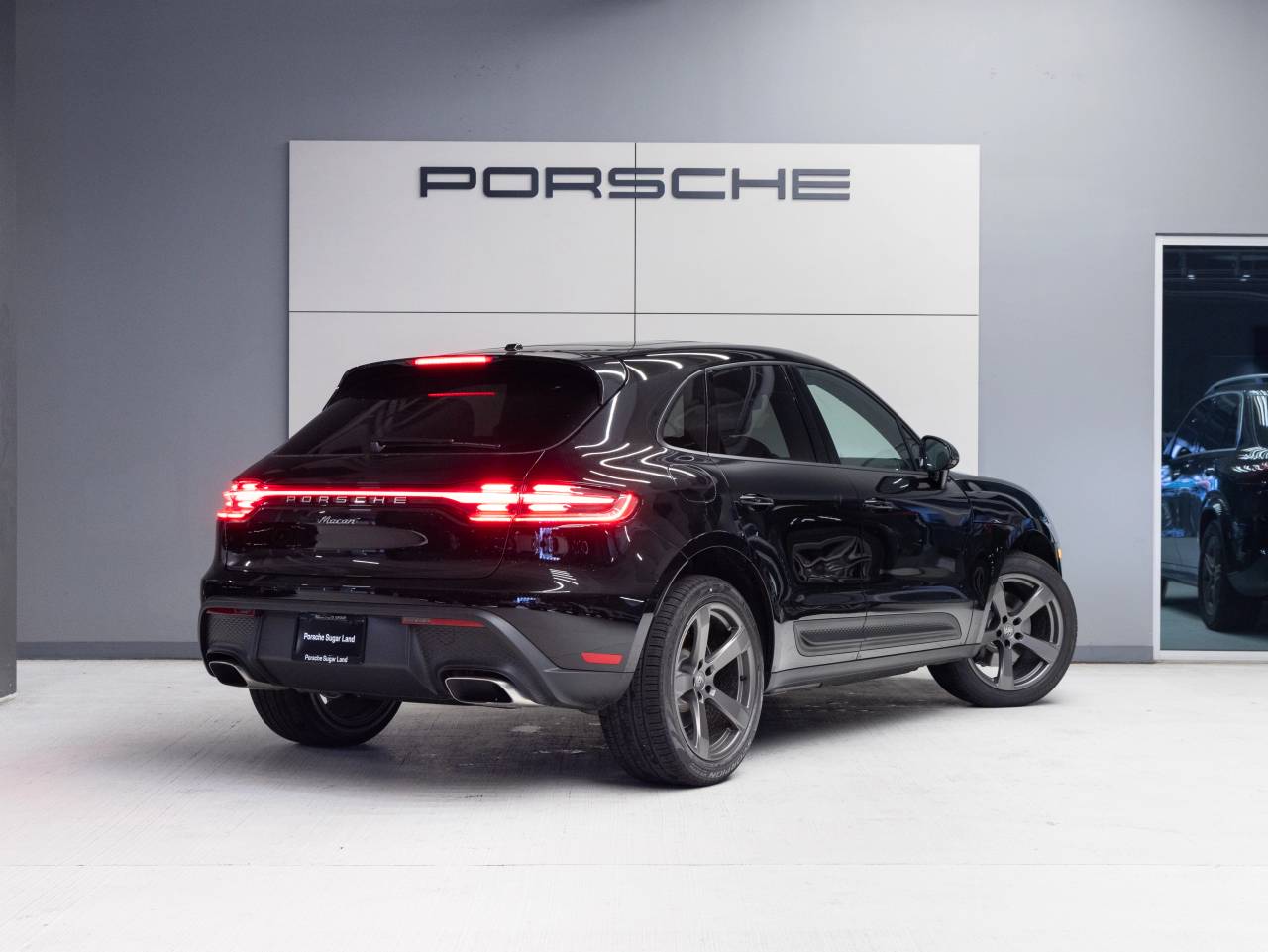 2026 Porsche Macan AWD