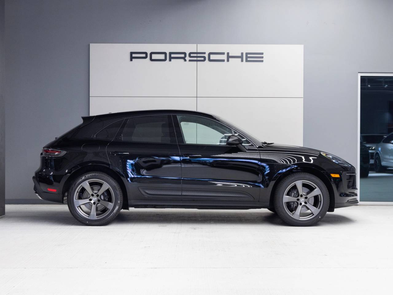 2026 Porsche Macan AWD