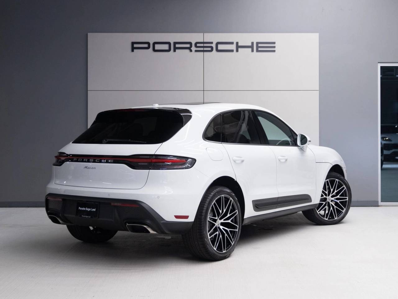 2026 Porsche Macan Macan