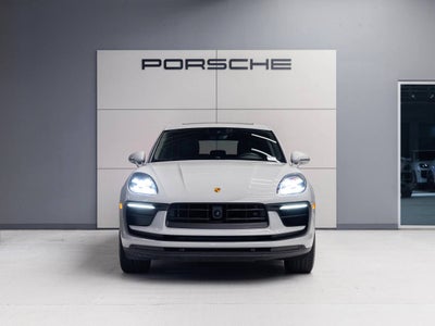 2023 Porsche Macan AWD