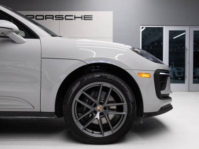 2023 Porsche Macan AWD