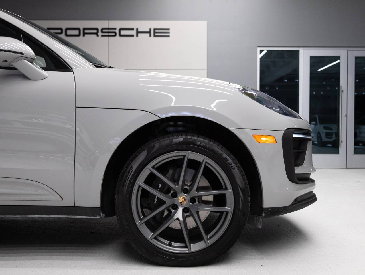 2023 Porsche Macan AWD