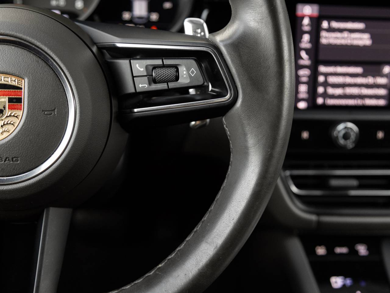 2023 Porsche Macan AWD