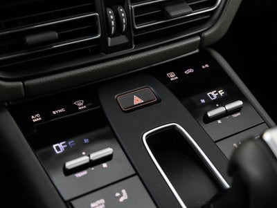 2023 Porsche Macan AWD