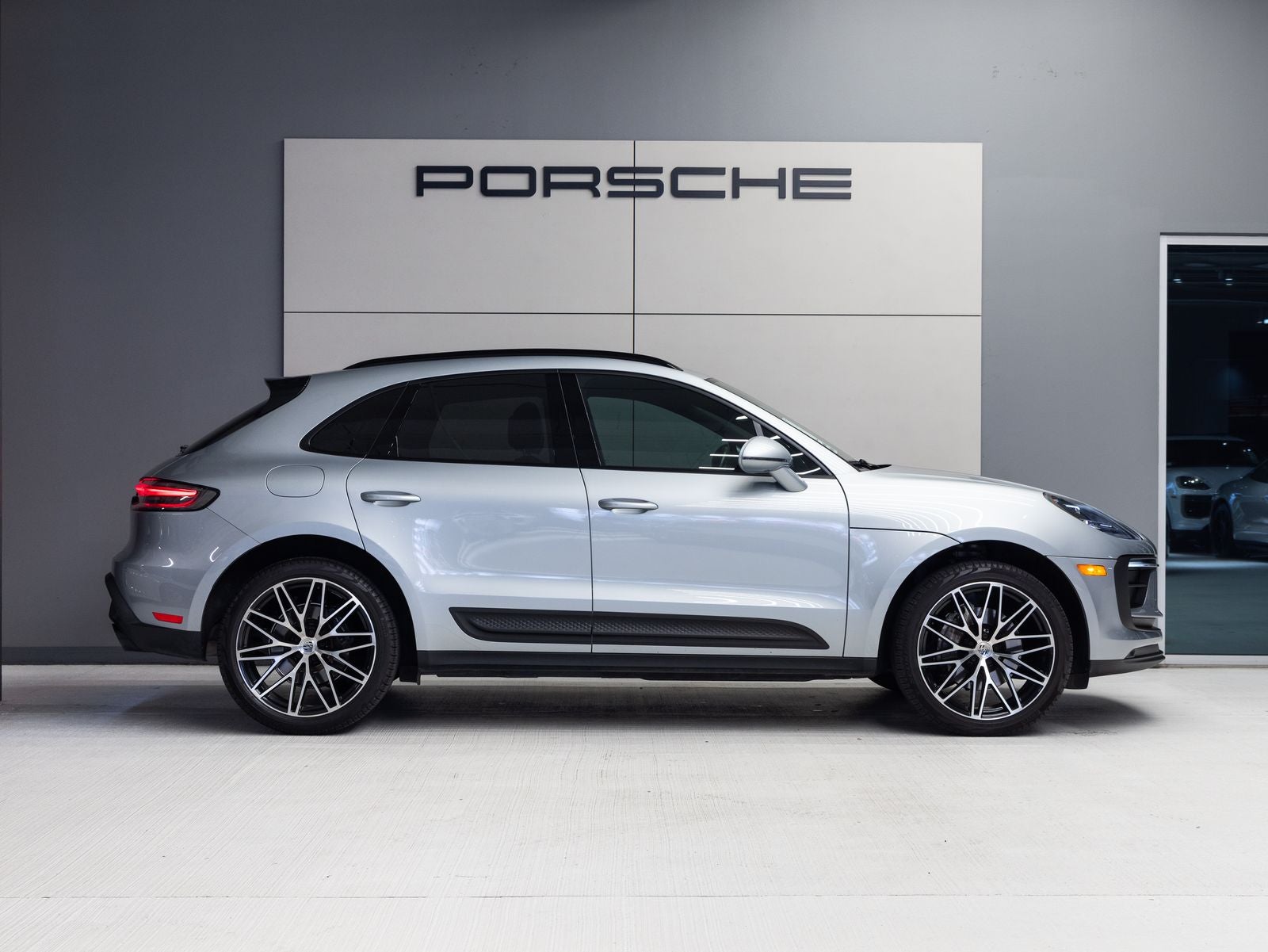 2024 Porsche Macan Macan