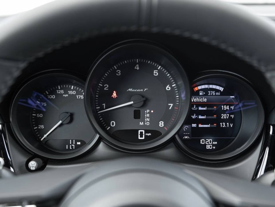 2025 Porsche Macan Macan T