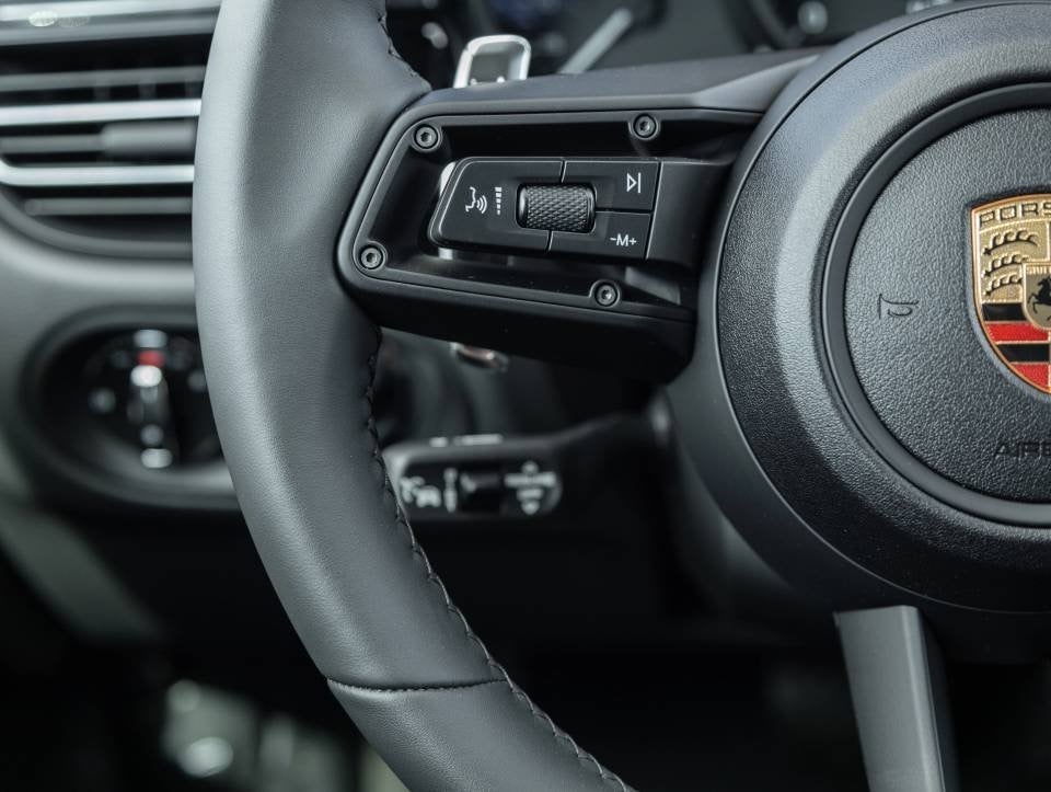 2025 Porsche Macan Macan T
