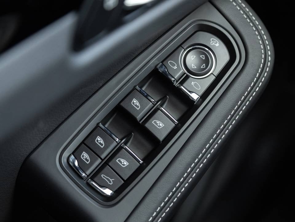 2025 Porsche Macan Macan T