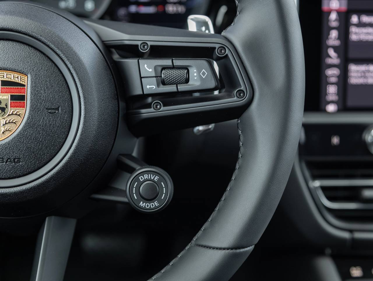 2025 Porsche Macan Macan T