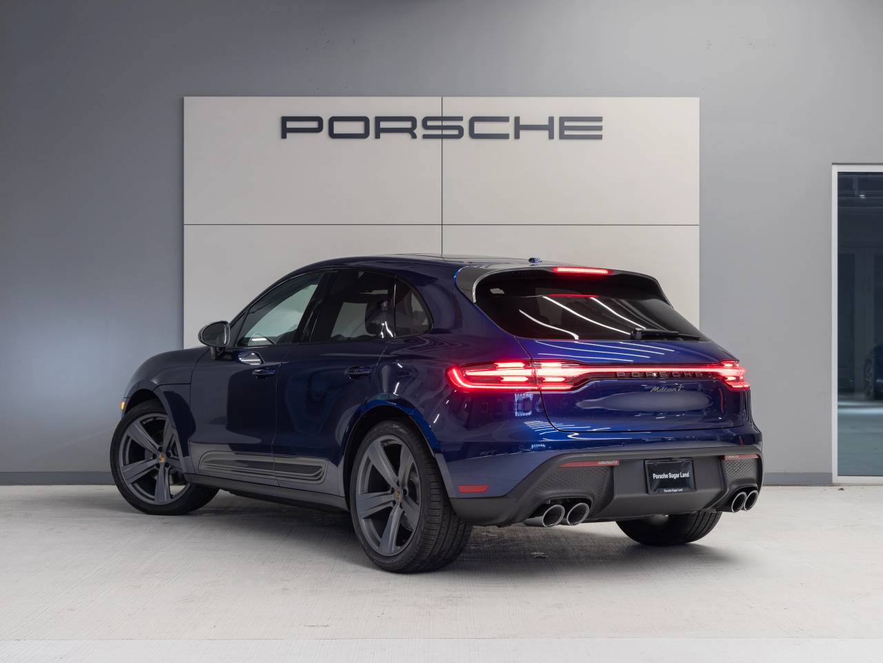 2025 Porsche Macan Macan T