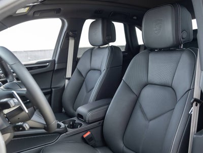 2025 Porsche Macan Macan T