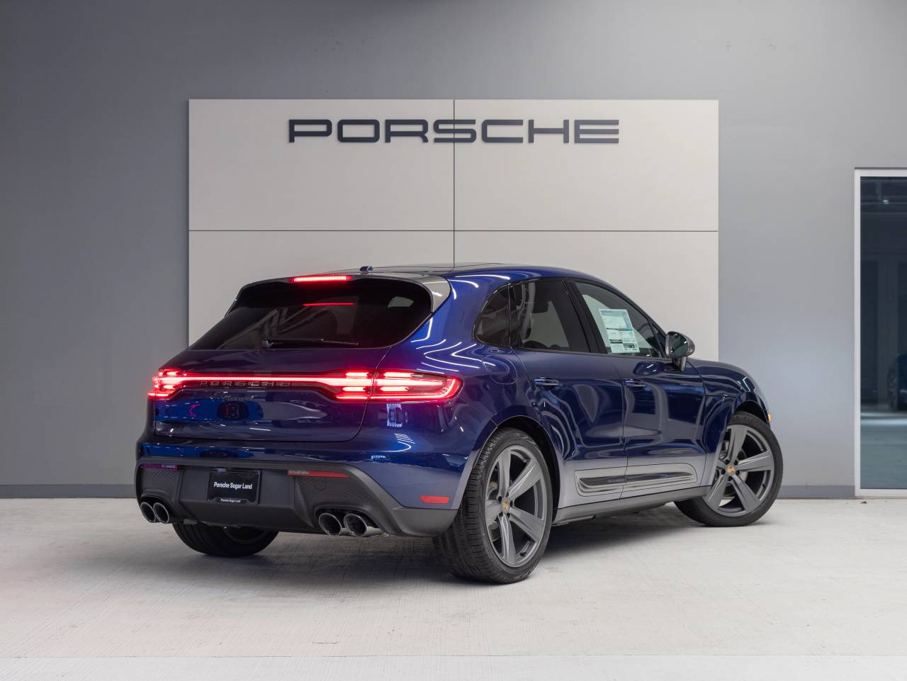 2025 Porsche Macan Macan T