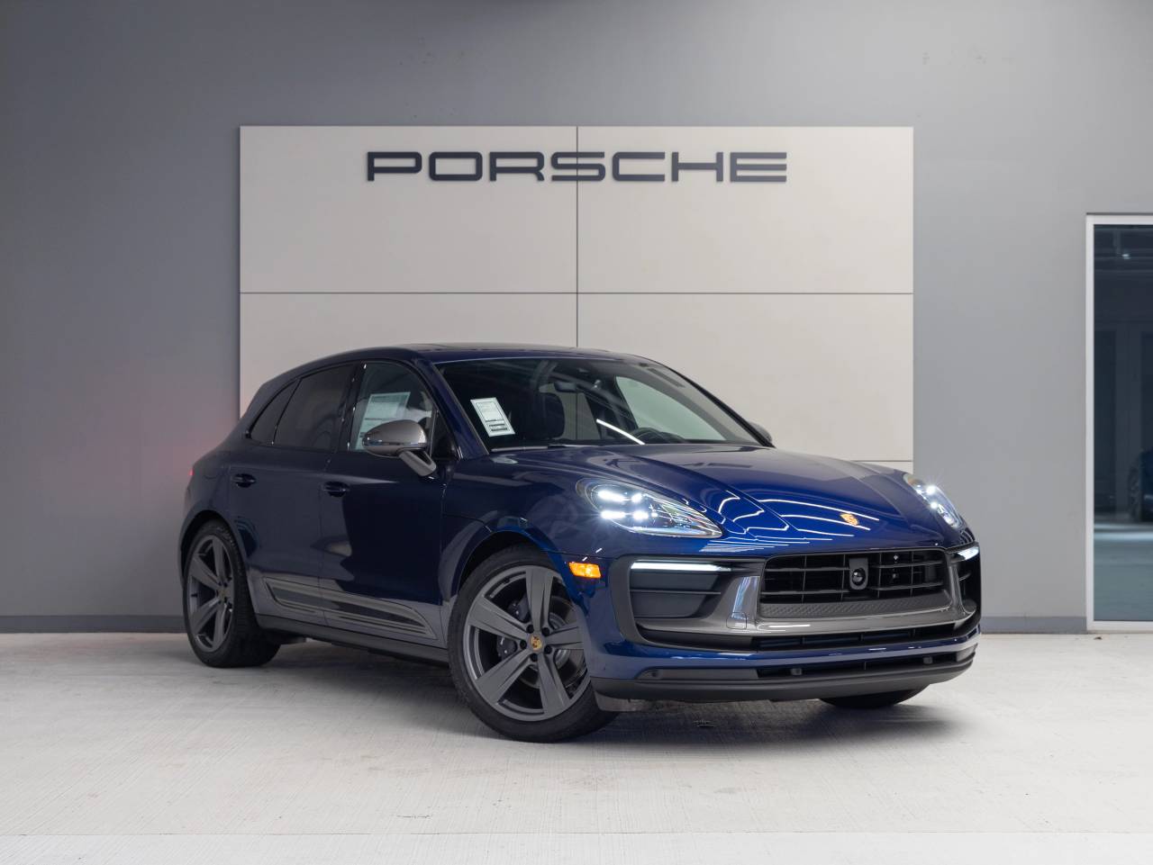 2025 Porsche Macan Macan T