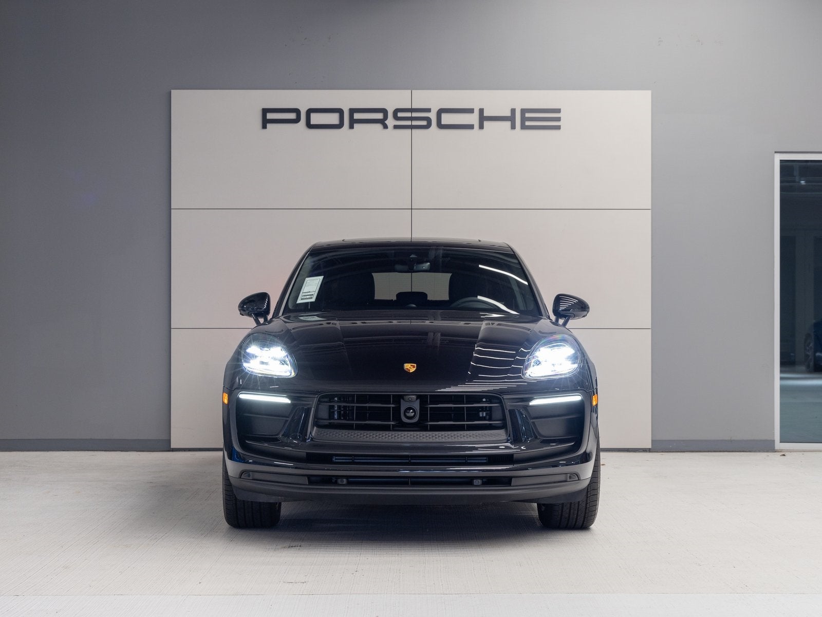 2025 Porsche Macan Macan