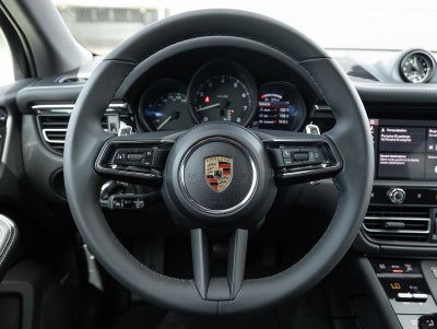 2025 Porsche Macan Macan
